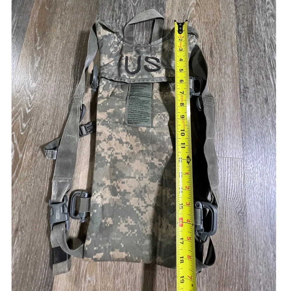 US Military Hydration System Carrier Unisex OS Green UCP Camo MOLLE II 4971